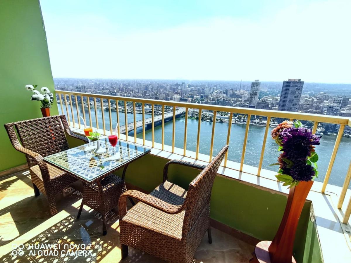 Pyramids Nile Tower Hotel Kairó Kültér fotó