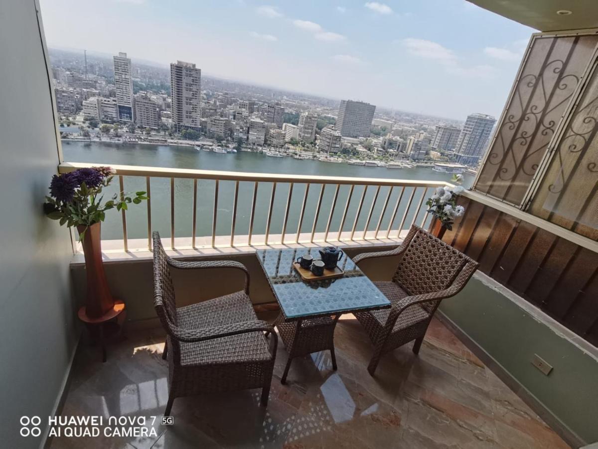 Pyramids Nile Tower Hotel Kairó Kültér fotó
