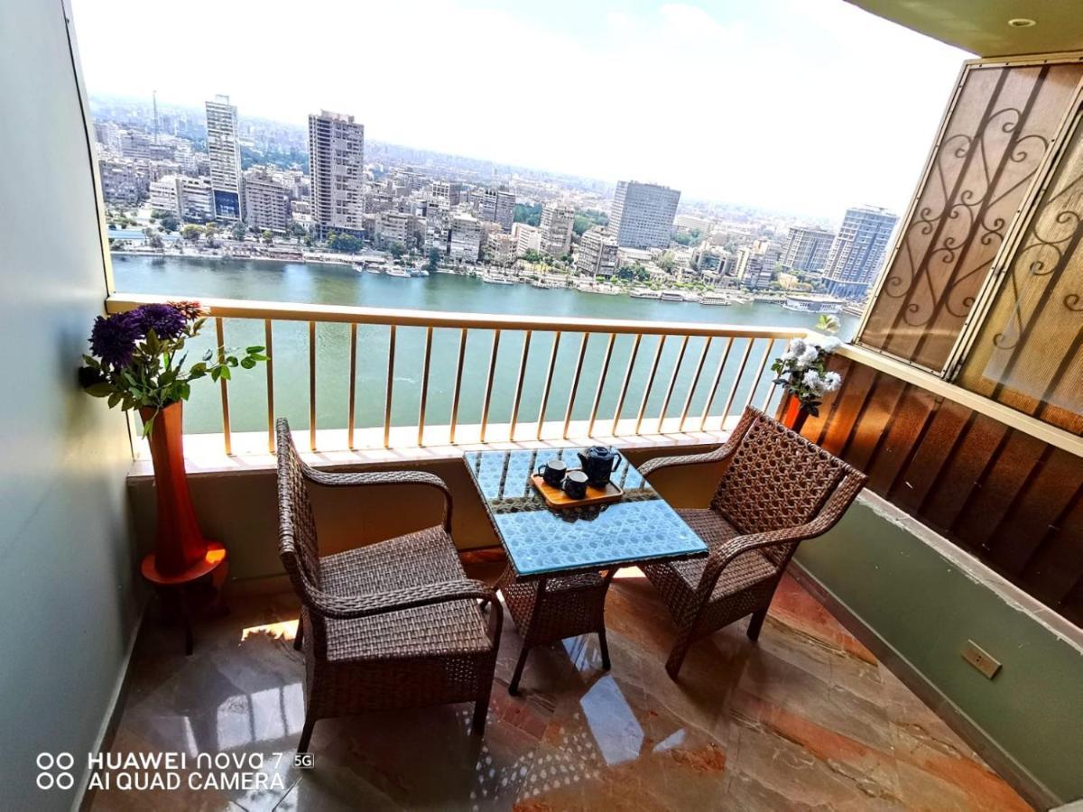 Pyramids Nile Tower Hotel Kairó Kültér fotó