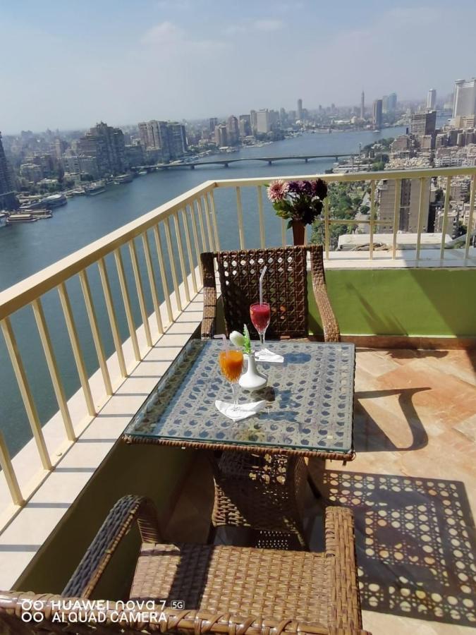 Pyramids Nile Tower Hotel Kairó Kültér fotó