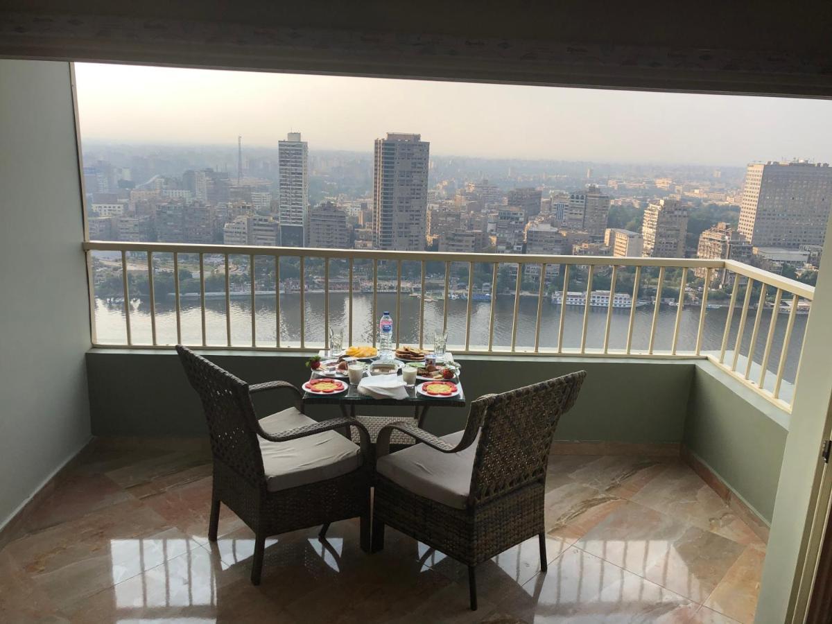 Pyramids Nile Tower Hotel Kairó Kültér fotó