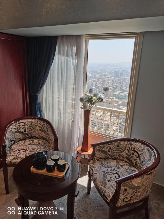 Pyramids Nile Tower Hotel Kairó Kültér fotó